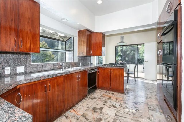 3965 Alta Mesa, Studio City, CA 91604