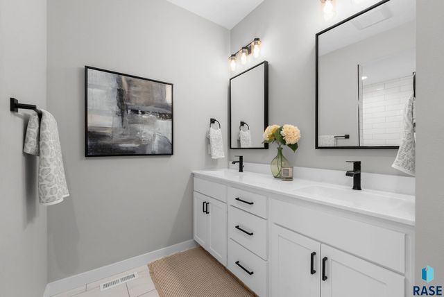 800 S James Ave Avenue, Tea, SD 57064