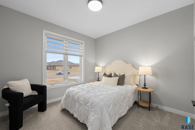 800 S James Ave Avenue, Tea, SD 57064