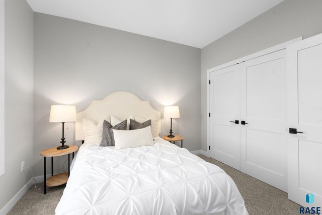 800 S James Ave Avenue, Tea, SD 57064