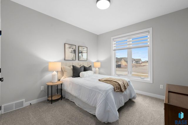 800 S James Ave Avenue, Tea, SD 57064