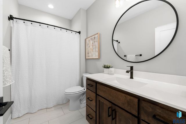 800 S James Ave Avenue, Tea, SD 57064