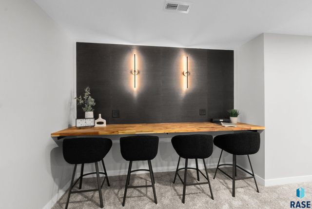 800 S James Ave Avenue, Tea, SD 57064