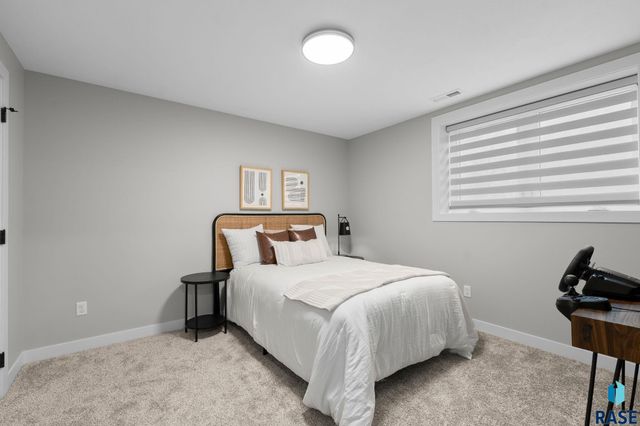 800 S James Ave Avenue, Tea, SD 57064