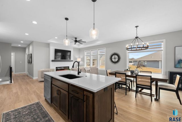 800 S James Ave Avenue, Tea, SD 57064