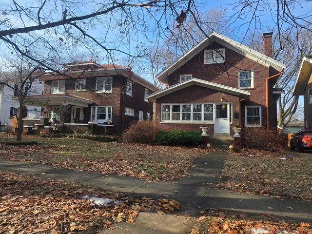 1416 N Clinton Boulevard, Bloomington, IL 61701