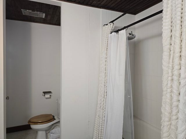 1416 N Clinton Boulevard, Bloomington, IL 61701