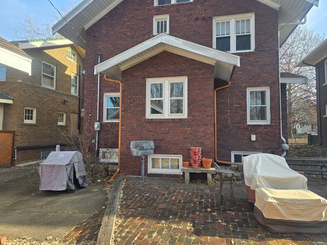 1416 N Clinton Boulevard, Bloomington, IL 61701