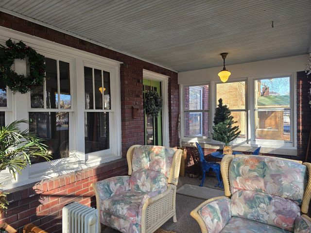 1416 N Clinton Boulevard, Bloomington, IL 61701