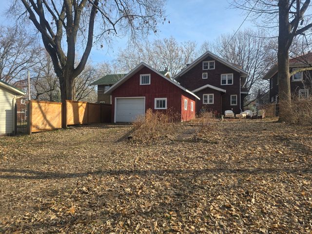 1416 N Clinton Boulevard, Bloomington, IL 61701