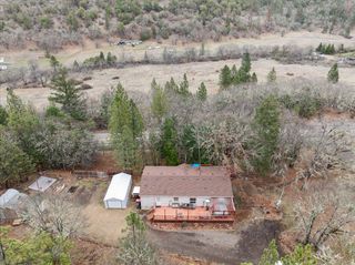 7940 E Antelope Road, Eagle Point, OR 97524