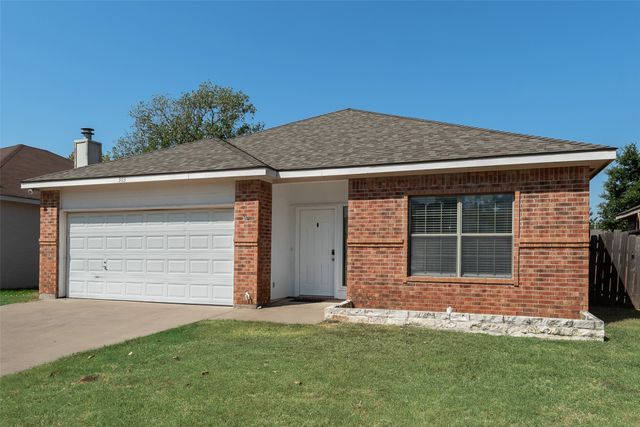 303 Texas Drive, Lake Dallas, TX 75065