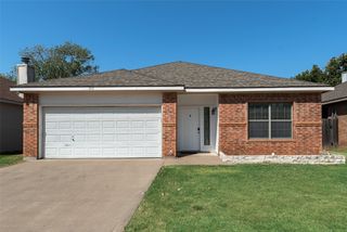 303 Texas Drive, Lake Dallas, TX 75065