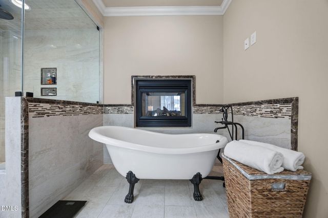 105 Glade Park Road, Cary, NC 27518