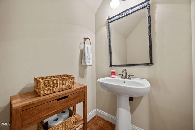 105 Glade Park Road, Cary, NC 27518