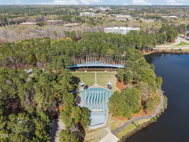 105 Glade Park Road, Cary, NC 27518