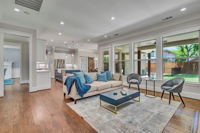 6811 Deloache Avenue, Dallas, TX 75225