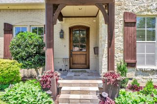 6811 Deloache Avenue, Dallas, TX 75225