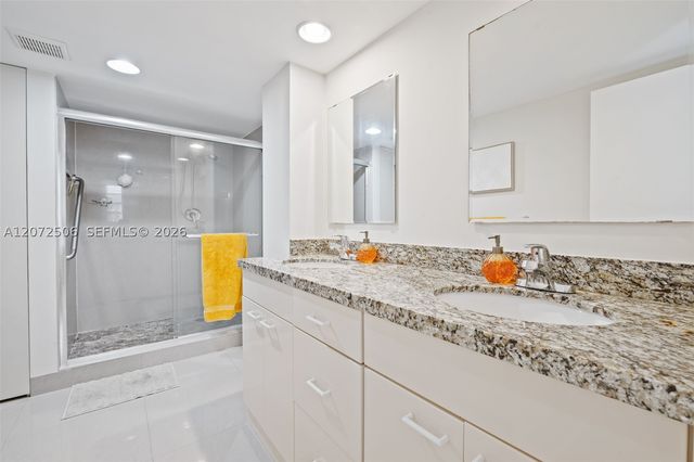 1833 S Ocean Dr 809, Hallandale Beach, FL 33009