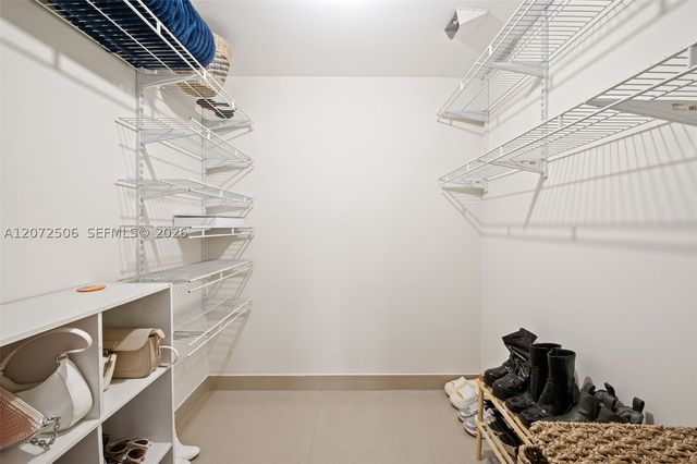 1833 S Ocean Dr 809, Hallandale Beach, FL 33009