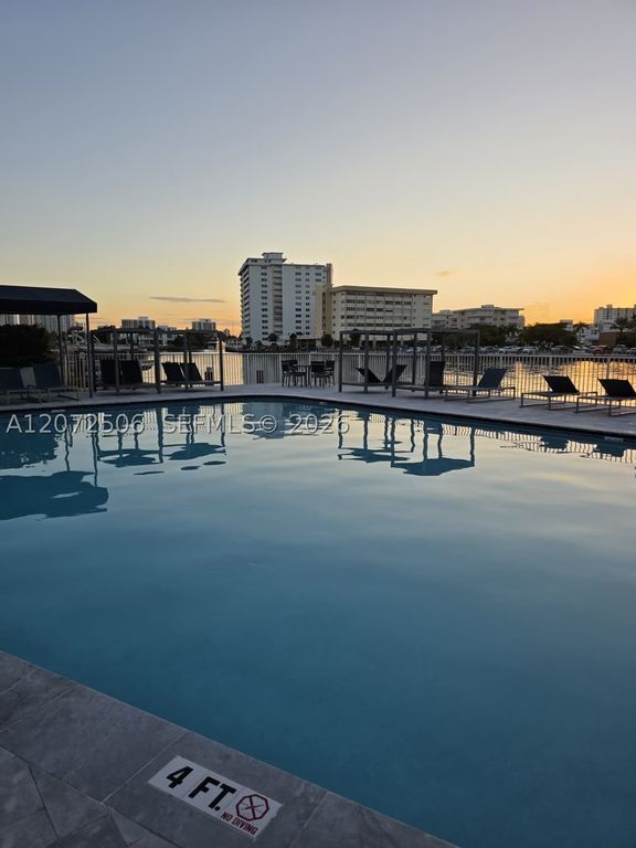 1833 S Ocean Dr 809, Hallandale Beach, FL 33009