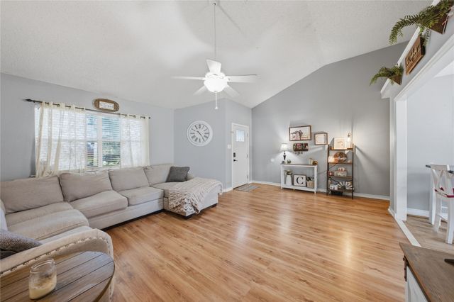 236 Seacraft Drive, Gun Barrel City, TX 75156