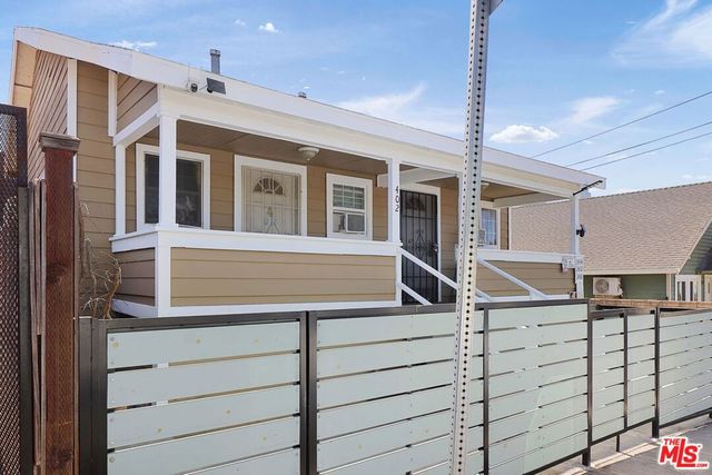 340 Firmin Street, Los Angeles, CA 90026
