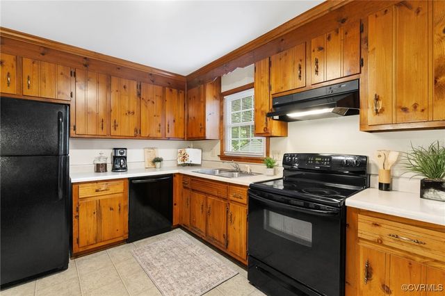 10924 Sunset Hills Dr, North Chesterfield, VA 23236