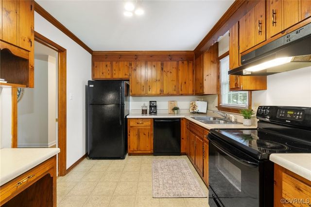 10924 Sunset Hills Dr, North Chesterfield, VA 23236