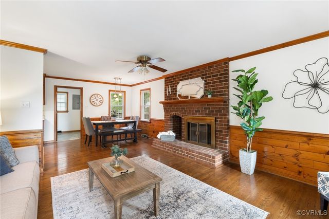 10924 Sunset Hills Dr, North Chesterfield, VA 23236