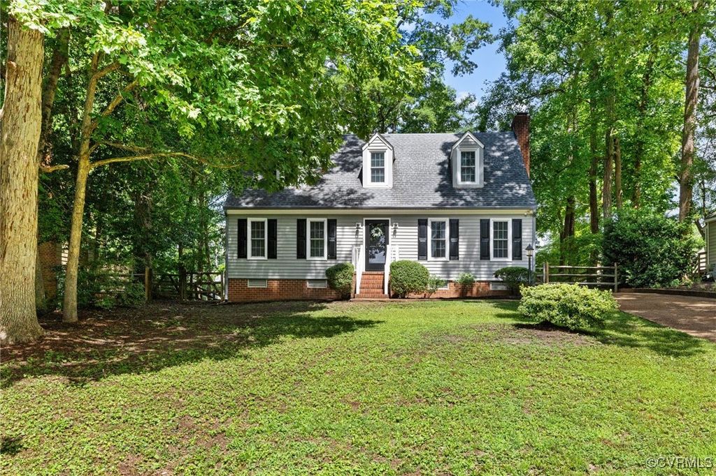 10924 Sunset Hills Dr, North Chesterfield, VA 23236
