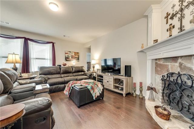 2019 Enchanted Rock Drive, Forney, TX 75126