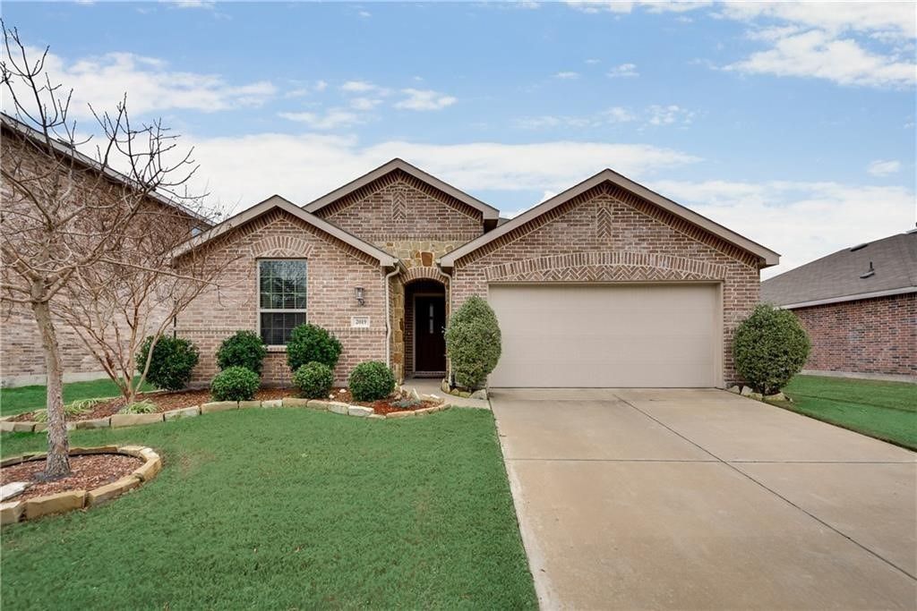 2019 Enchanted Rock Drive, Forney, TX 75126