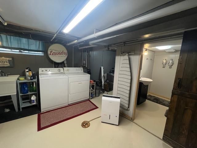 1613 17TH AVENUE, Menominee, MI 49858