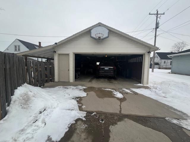 1613 17TH AVENUE, Menominee, MI 49858