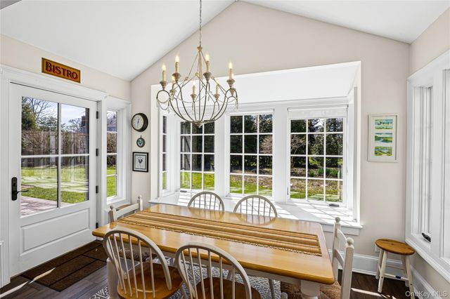 8 Terrell Lane, Stony Brook, NY 11790