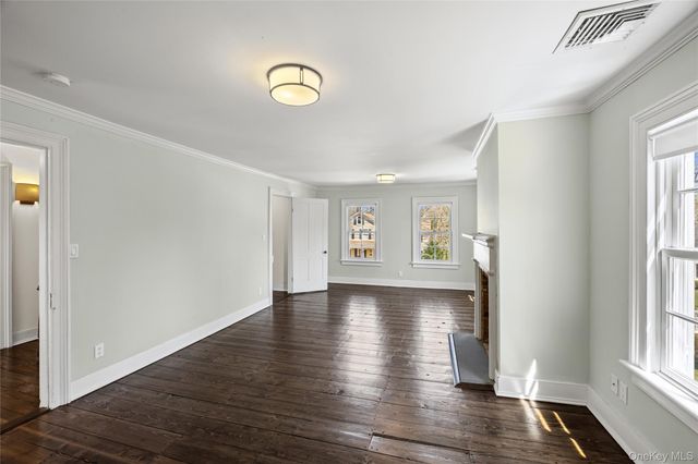 8 Terrell Lane, Stony Brook, NY 11790