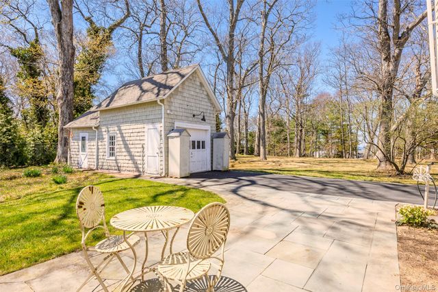 8 Terrell Lane, Stony Brook, NY 11790