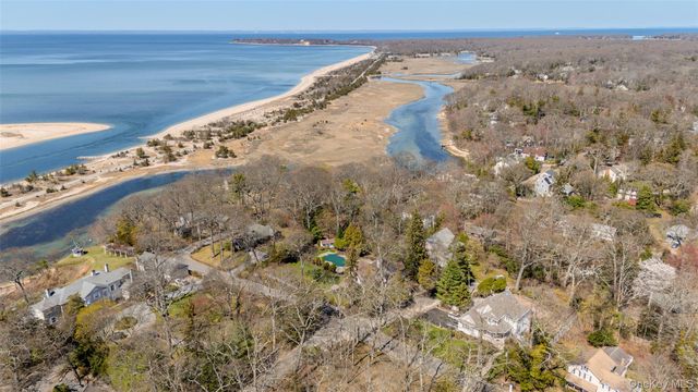 8 Terrell Lane, Stony Brook, NY 11790