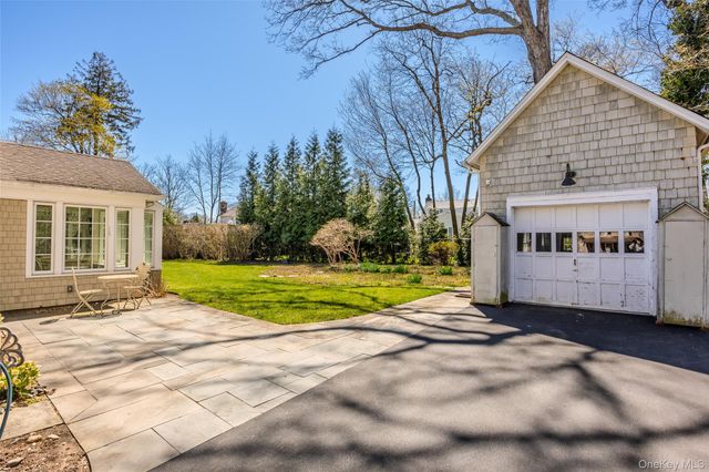 8 Terrell Lane, Stony Brook, NY 11790