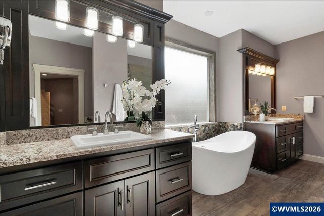 2074 Celeen Av SE, Salem, OR 97302