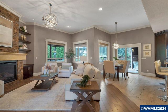 2074 Celeen Av SE, Salem, OR 97302