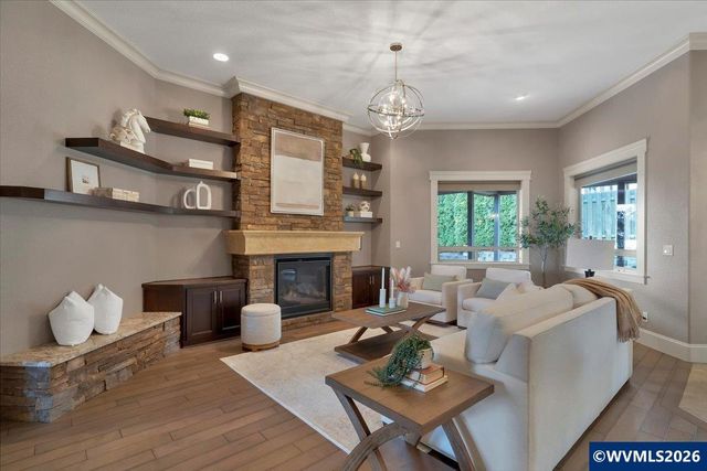 2074 Celeen Av SE, Salem, OR 97302