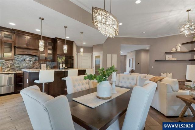 2074 Celeen Av SE, Salem, OR 97302