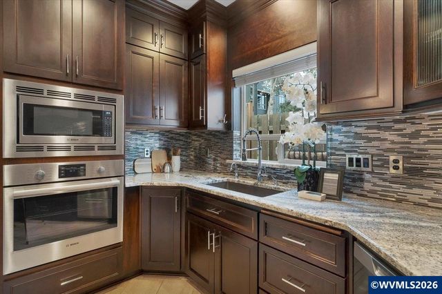 2074 Celeen Av SE, Salem, OR 97302