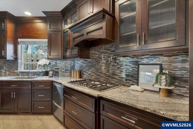 2074 Celeen Av SE, Salem, OR 97302