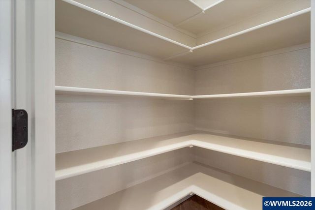 2074 Celeen Av SE, Salem, OR 97302