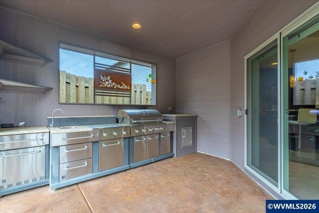 2074 Celeen Av SE, Salem, OR 97302