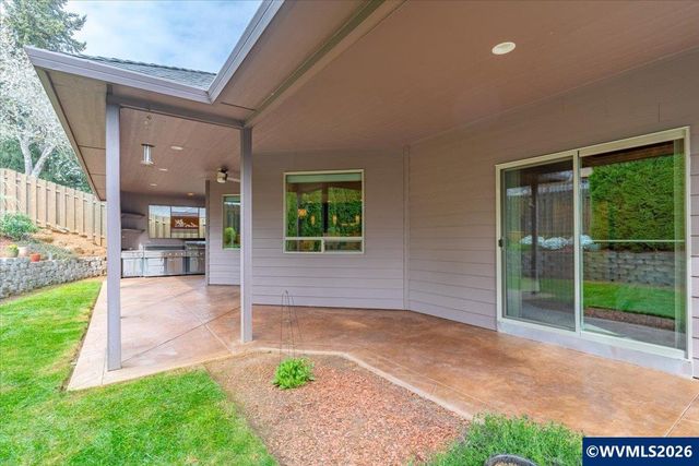 2074 Celeen Av SE, Salem, OR 97302