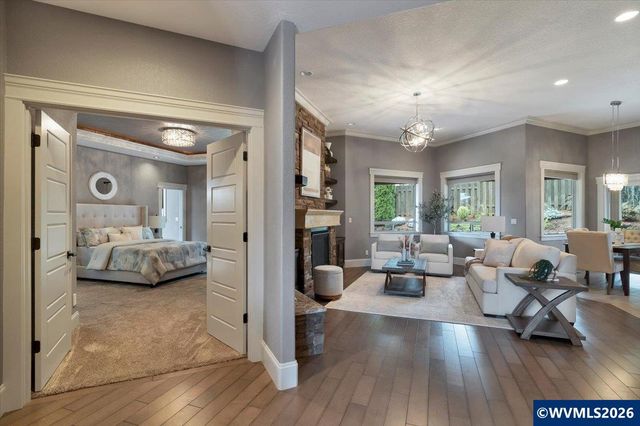 2074 Celeen Av SE, Salem, OR 97302